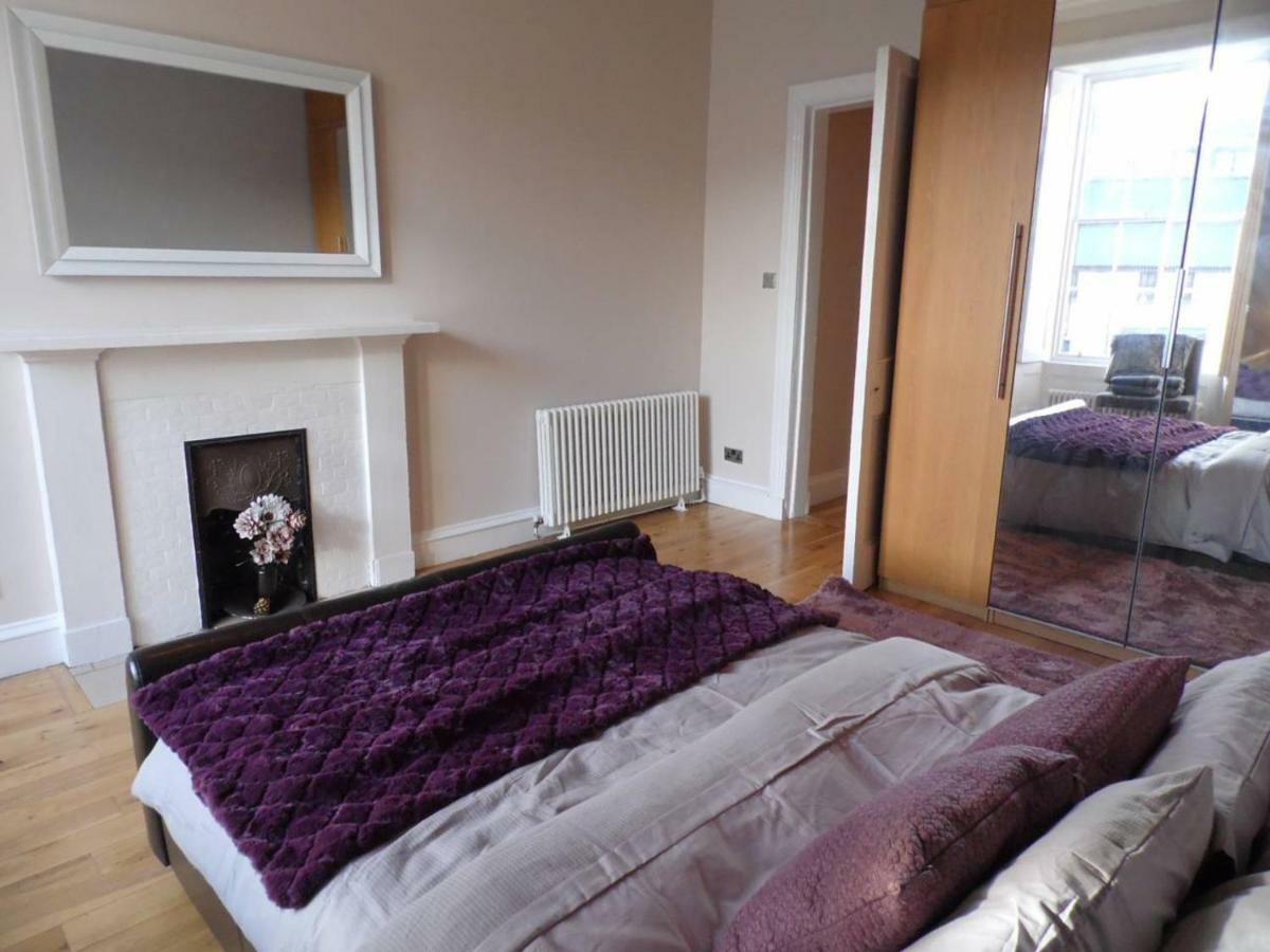 West End - Stunning, Spacious, 3 Bedroom, Main Door Flat With Private Parking Glasgow Extérieur photo