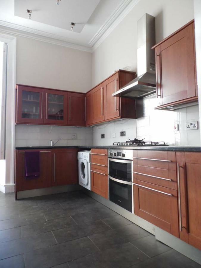 West End - Stunning, Spacious, 3 Bedroom, Main Door Flat With Private Parking Glasgow Extérieur photo